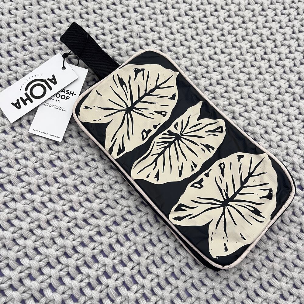 Aloha Collection• DOPP KIT in KALO Black/ Sandstone